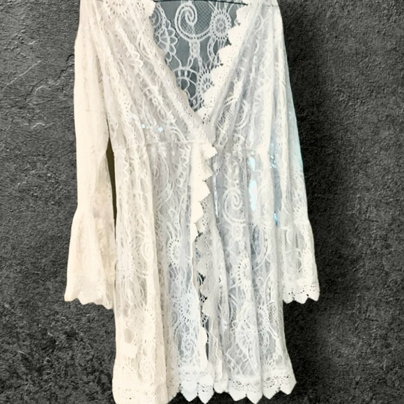 Cover-Up - Picture 2 of 3